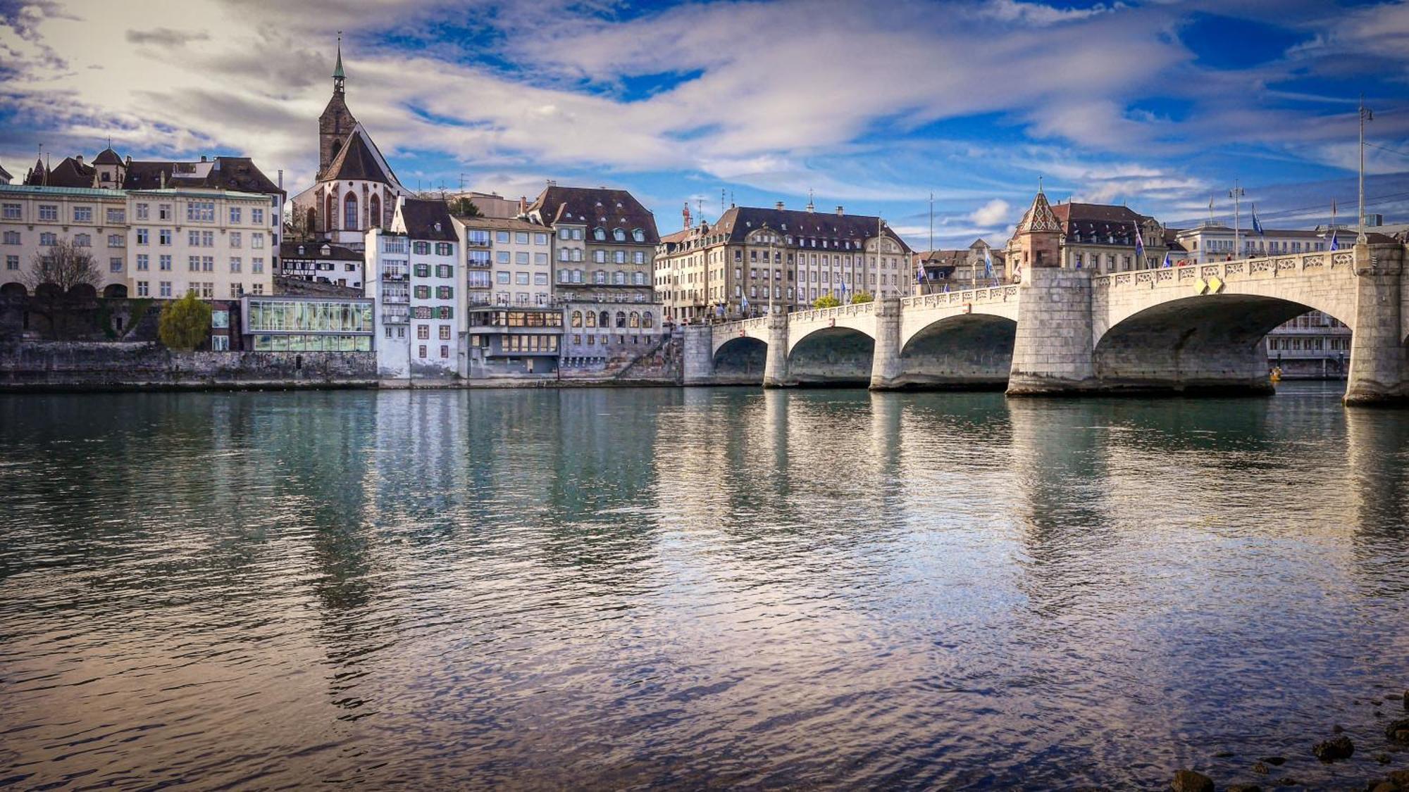 City Center Rooftop Balcony-Studio At Town Hall Basel Dış mekan fotoğraf